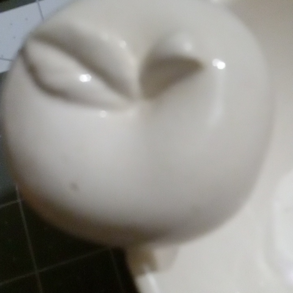 White Ceramic Bowl with Apple - Picture 2 of 4
